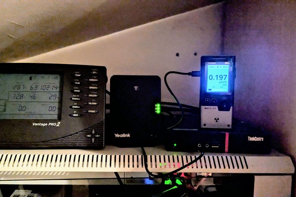 Setup MeteoParella: Davis Vantage Pro 2 e contatore Geiger FNIRSI GC-03